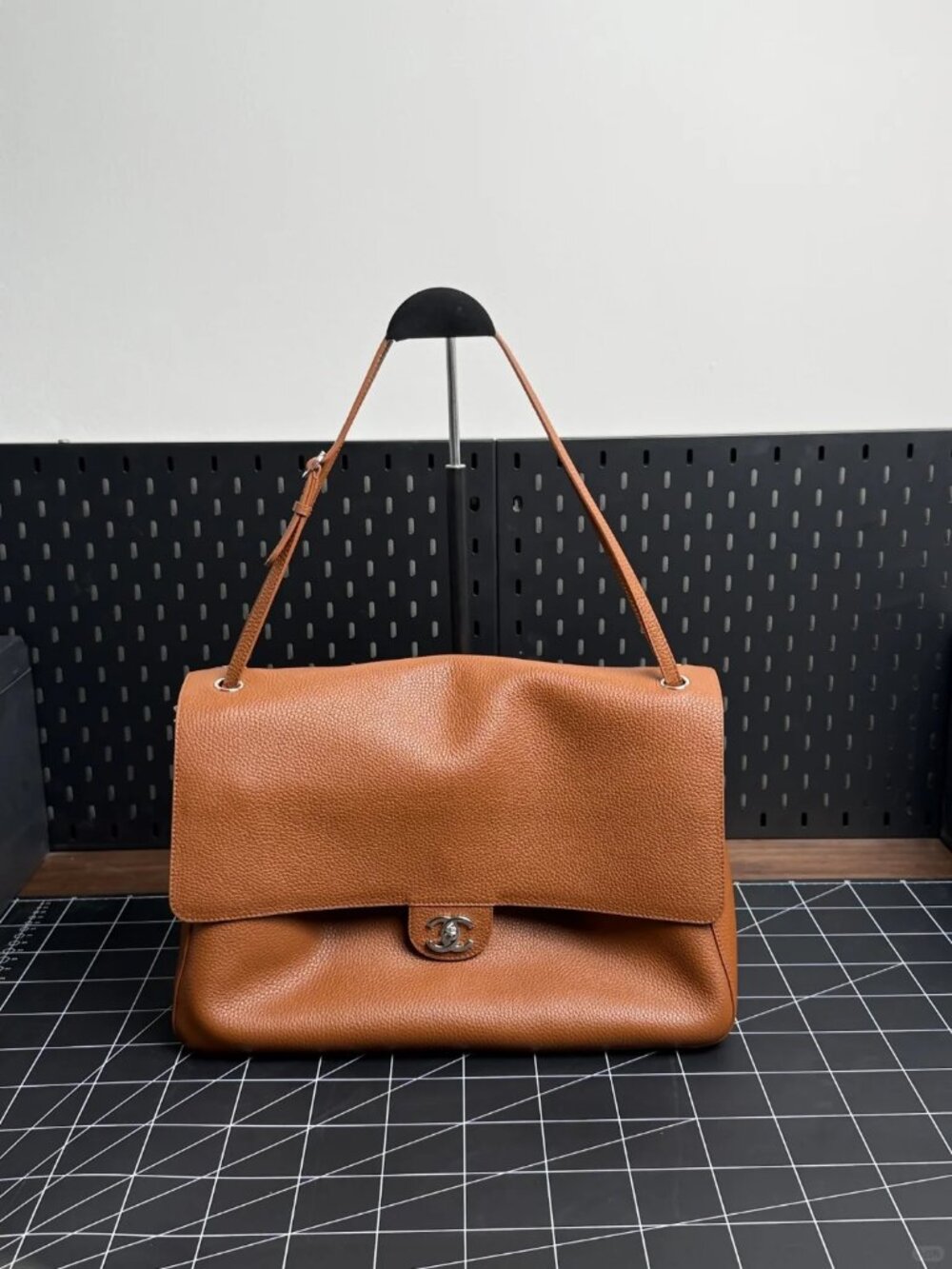 Classic CHANEL Bags: A Stylish and Versatile Choice for Elegance